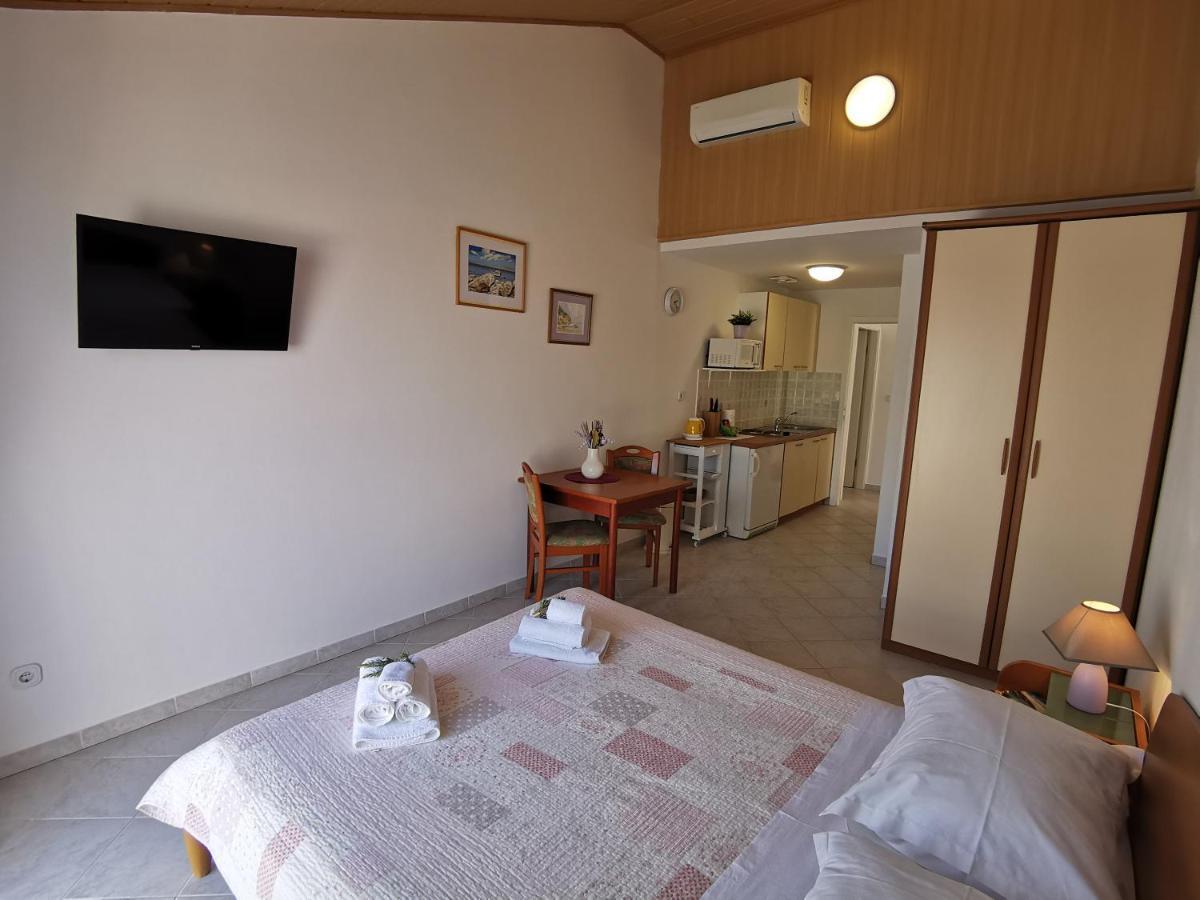 Apartments Marija Lastovo Екстериор снимка