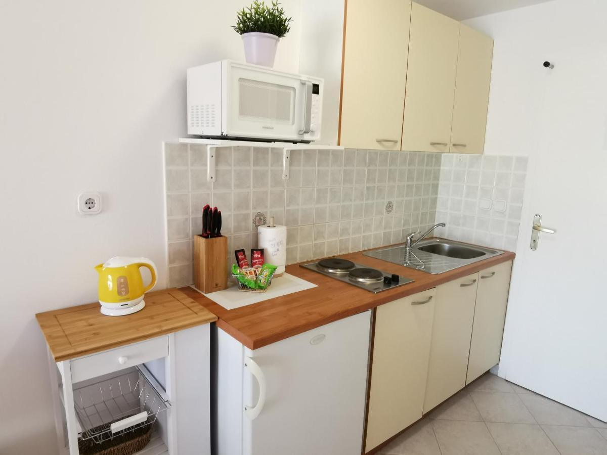 Apartments Marija Lastovo Екстериор снимка