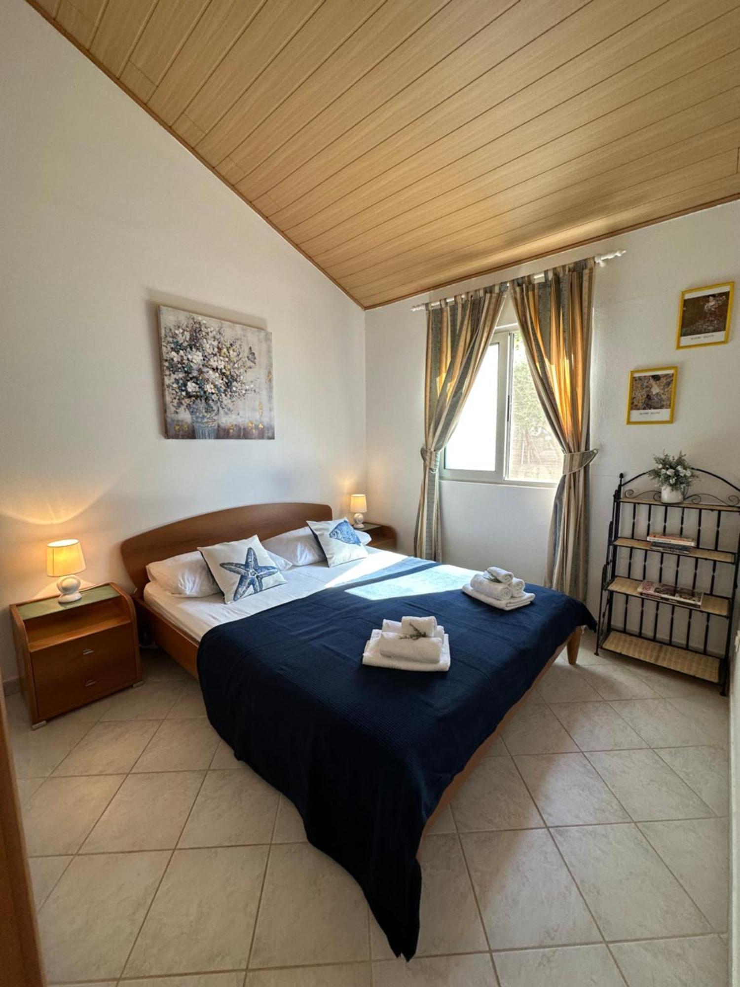 Apartments Marija Lastovo Екстериор снимка